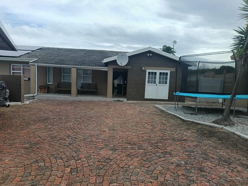 4 Bedroom Property for Sale in Kunene Park Eastern Cape